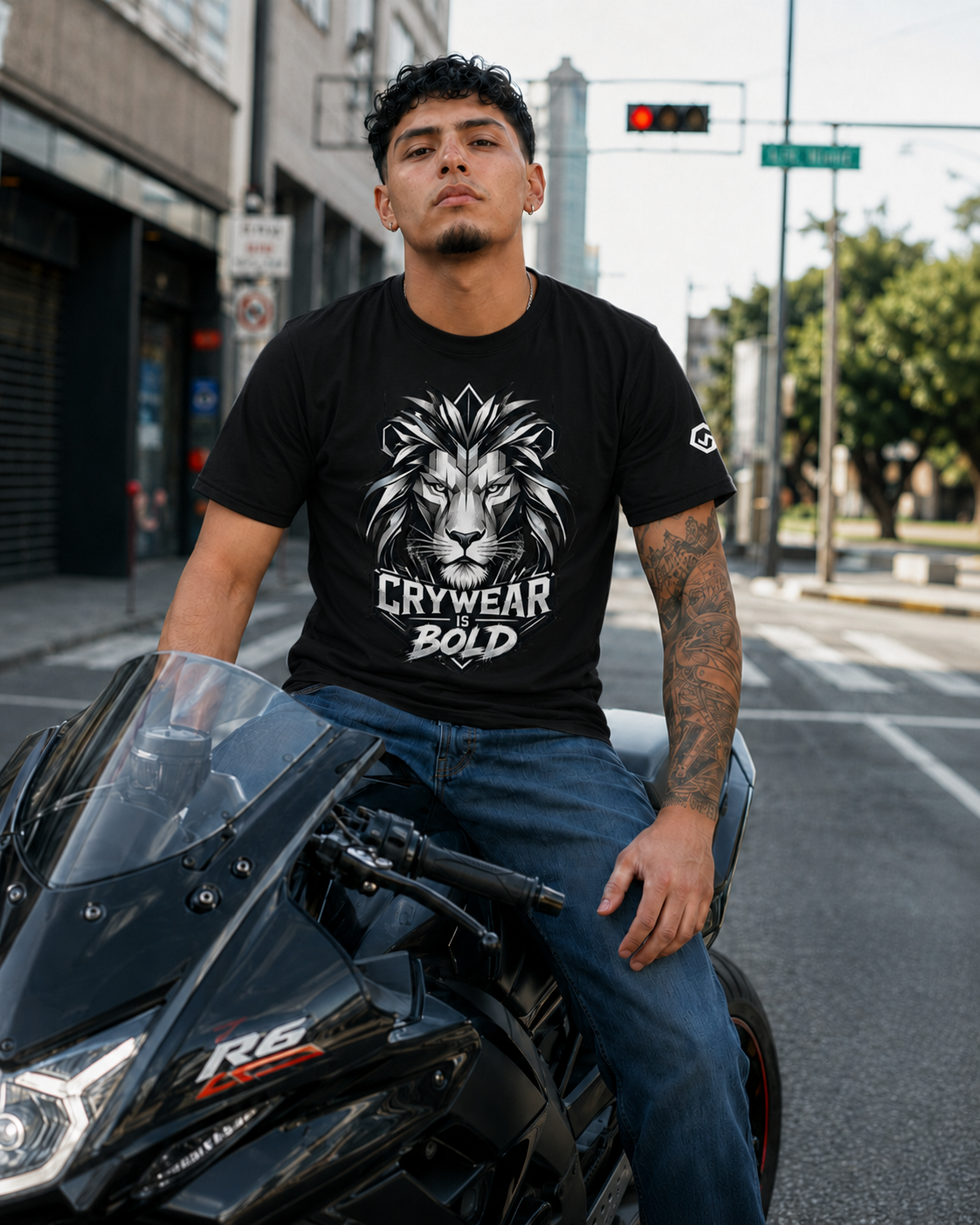 Fitted Premium Crywear Bold Tee